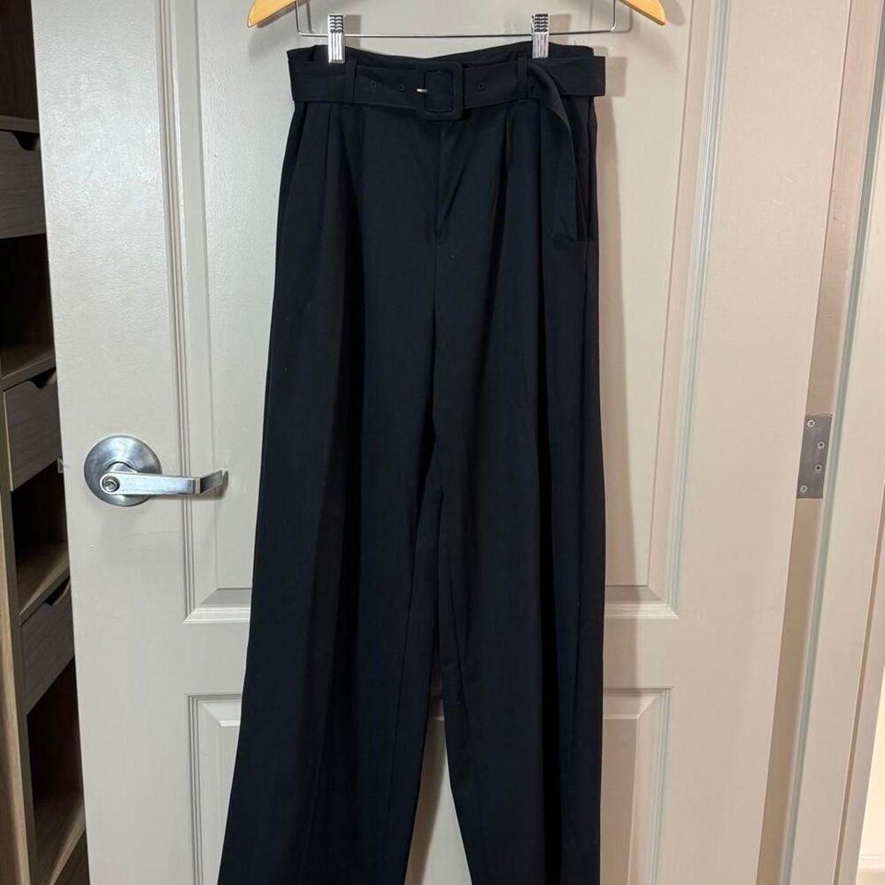 Wide leg  Women's Black Tailored trousers size 4